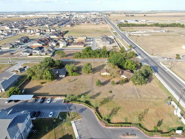 672 & 690 S Kowald Ln, New Braunfels, TX, 78130